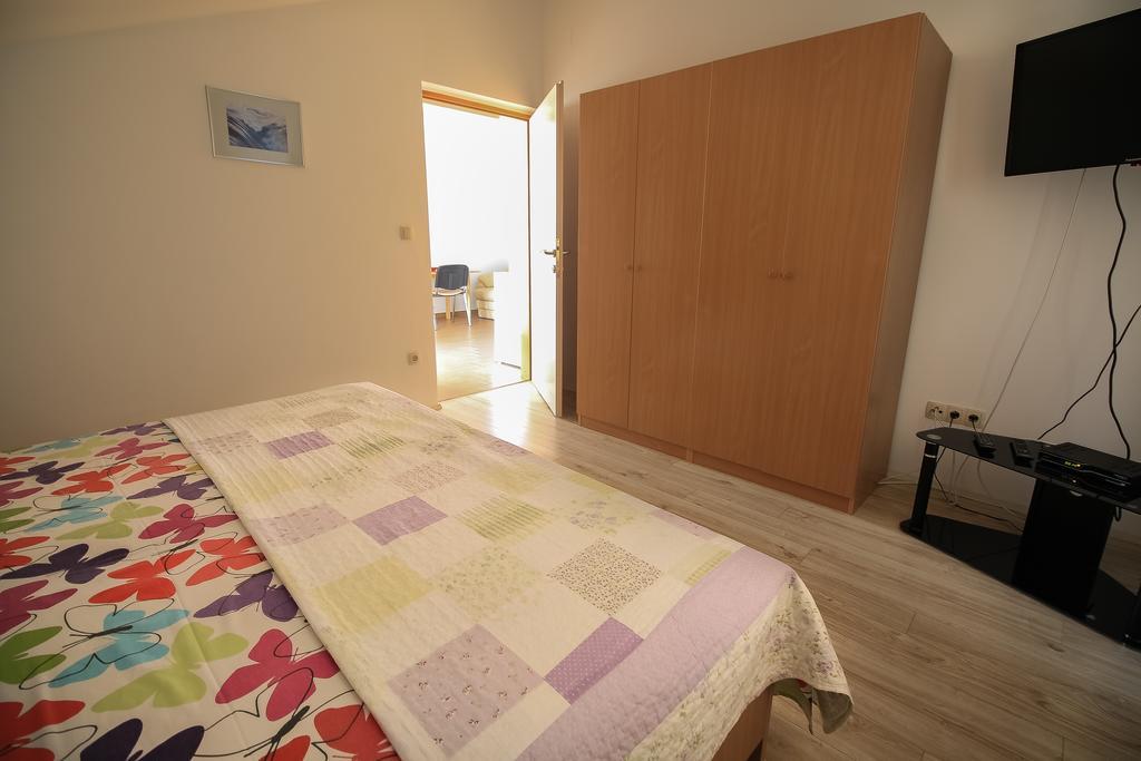 Apartment Ana Βόντιτσε Εξωτερικό φωτογραφία